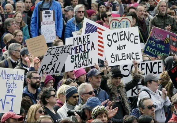Protest al oamenilor de știință împotriva lui Donald Trump și a administrației sale