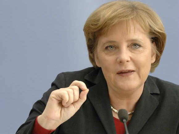 Cancelarul Angela Merkel a refuzat titlul de Doctor Honoris Causa oferit de UPB