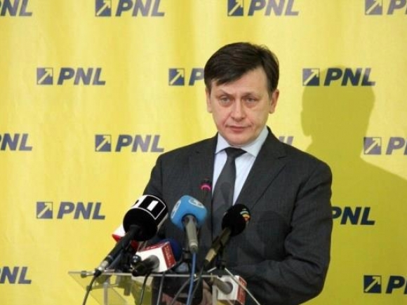 Antonescu: Iohannis ar fi putut fi locomotivă electorală pentru PNL la europarlamentare
