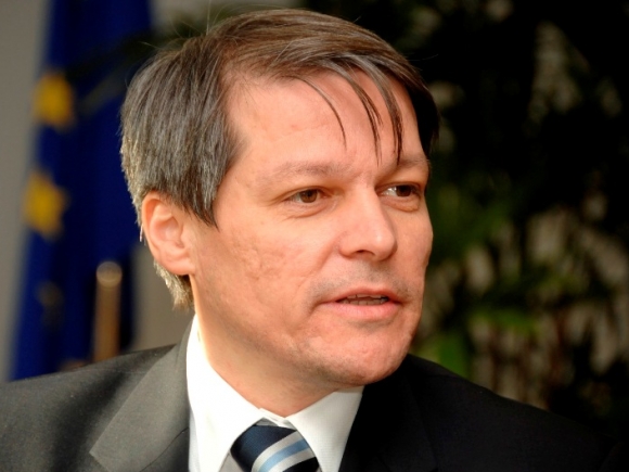 Cioloș: Guvernul poate relua discuția despre regionalizare, dar decizia este una politică