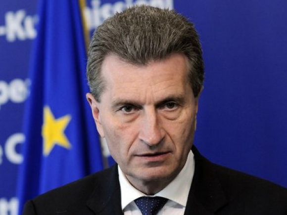 România, "aproape neguvernabilă". MAE aşteaptă explicaţii de la comisarul european