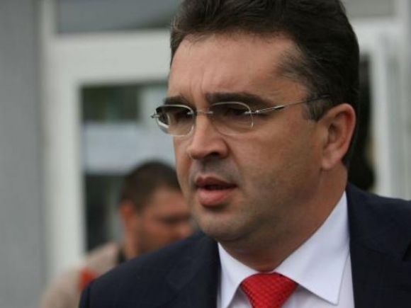 Oprişan: Coaliţia PSD-UNPR-ALDE merge mai departe după votul din Parlament la Ungureanu