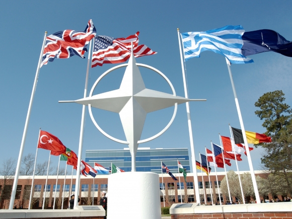NATO şi UE vor să-şi consolideze cooperarea împotriva noilor ameninţări reprezentate de Rusia şi Statul Islamic