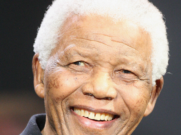 Starea de sănătate a lui Nelson Mandela rămâne "gravă"
