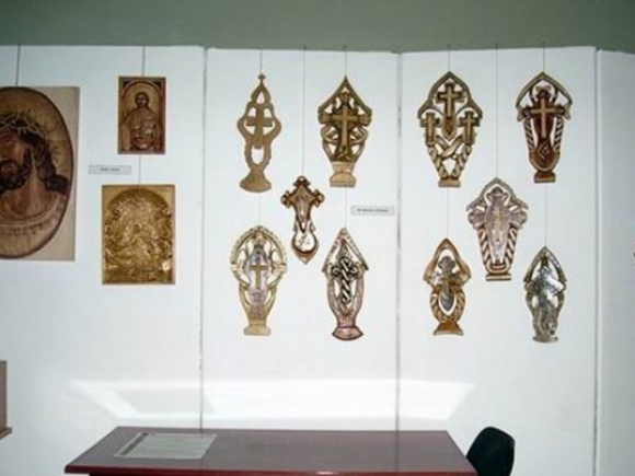 Expoziţie de obiecte tradiţionale de Paşte, la Consiliul Judeţean
