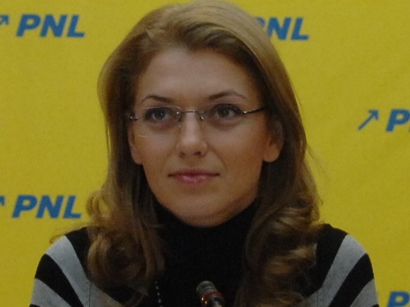 Alina Gorghiu: Senatorii PNL vor vota Legea dării în plată