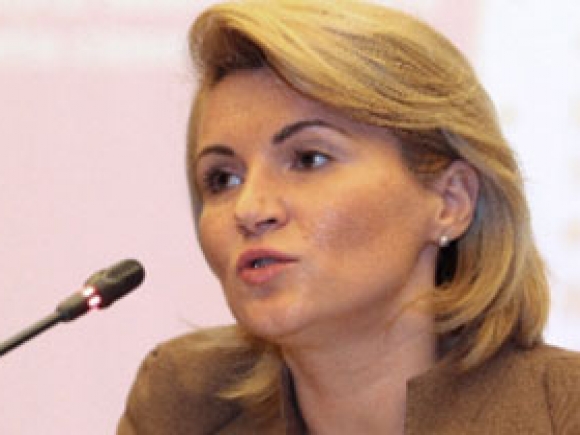 Andreea Paul: FMI vine în România să ia lecţii de sifonare a banului public