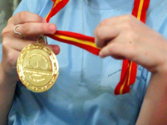 Elevii români au obţinut treisprezece medalii la Olimpiada Internaţională Pluridisciplinară Tuymaada