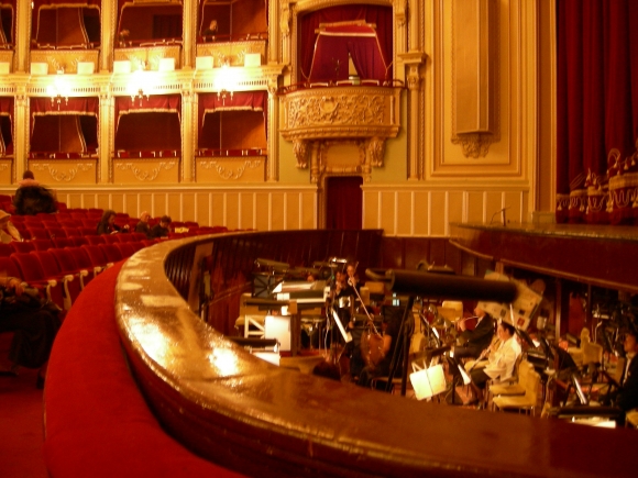 Percheziții la Opera Națională din București. Este vizat directorul Răzvan Dincă