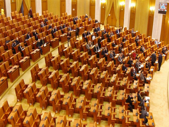 Liderii coaliţiei se reunesc în ședință extraordinară la Parlament, după demisia Guvernului Ponta