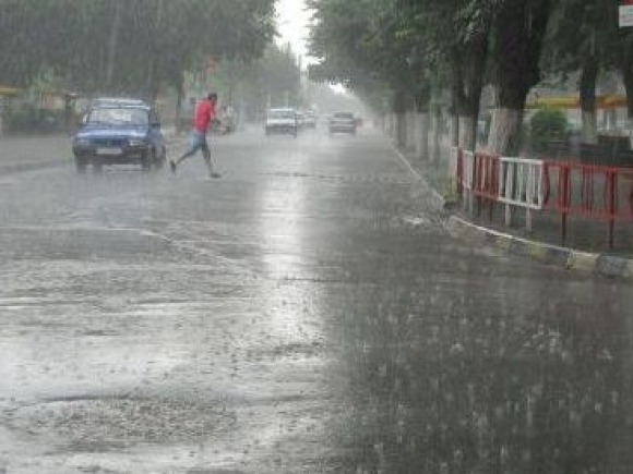 ANM: Avertizare de grindină şi ploi torenţiale în cea mai mare parte a ţării, până vineri dimineaţa