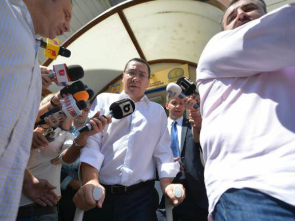 Ponta pleacă miercuri dimineaţă în Turcia, pentru a se opera a doua oară la genunchi