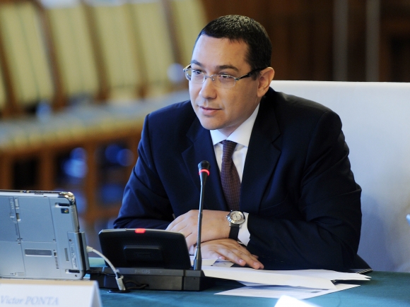 Ponta: Desfiinţăm 60.000 posturi vacante şi restructurăm 2.800 din toate ministerele