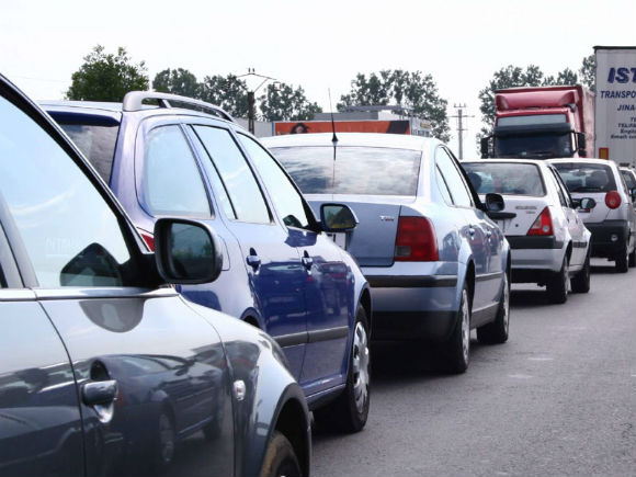 Veste bună pentru şoferi: Statul va simplifica birocraţia privind taxa auto