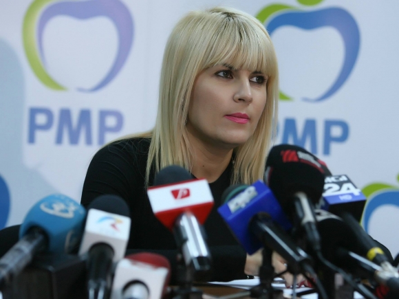 Elena Udrea, aflată sub control judiciar, s-a prezentat la Secţia 2 Poliţie